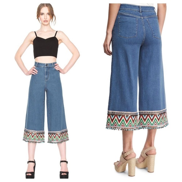 Alice + Olivia Denim - NWT Alice Olivia Beta Embroider Pom-Pom Hem Denim Wide Leg High Waist Jeans